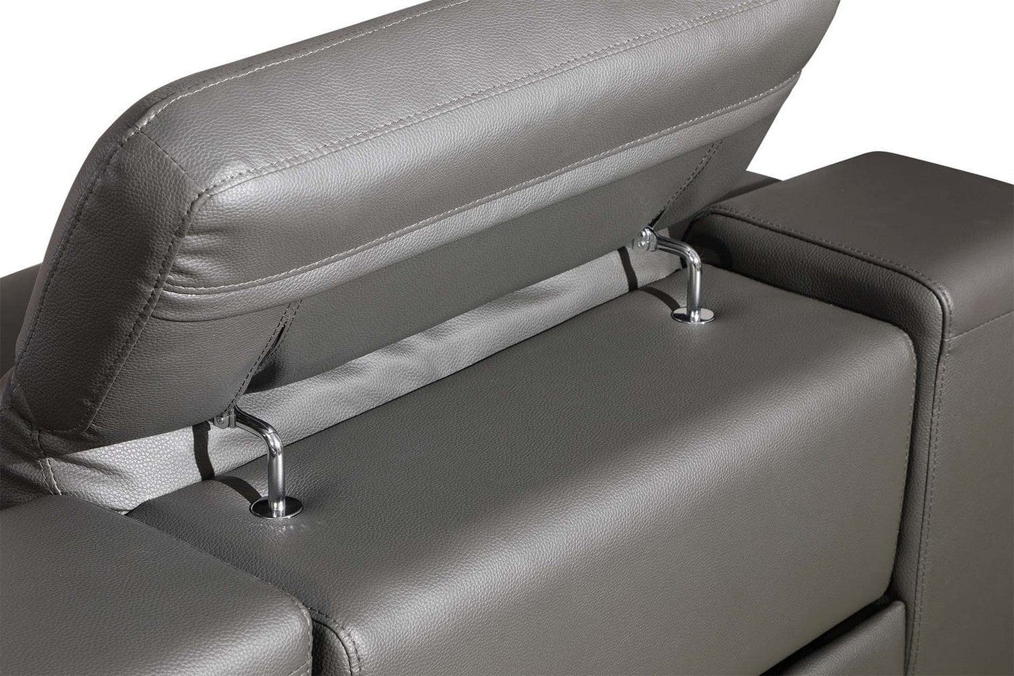 by Global United Sofa Global United 9762 - Divanitalia 3-Power Reclining 6PC Sectional w/ 1-Console
